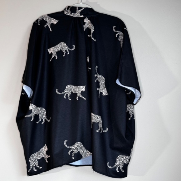 Pixi + Ivy Leopard One Size Top high Collar with Tie Animal Print Oversized Boxy - Picture 1 of 5